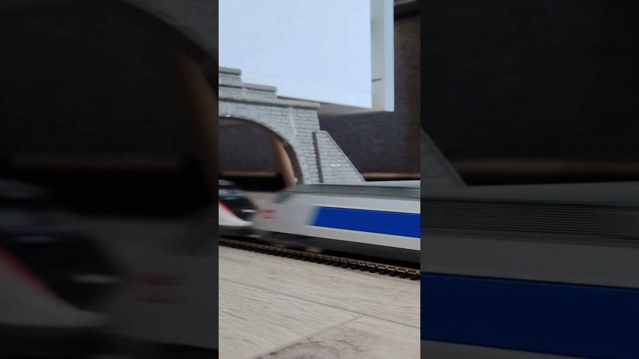 UM TGV r&eacute;seau /R&eacute;seau Duplex sur LGV #train #trainspotting #modeltrains