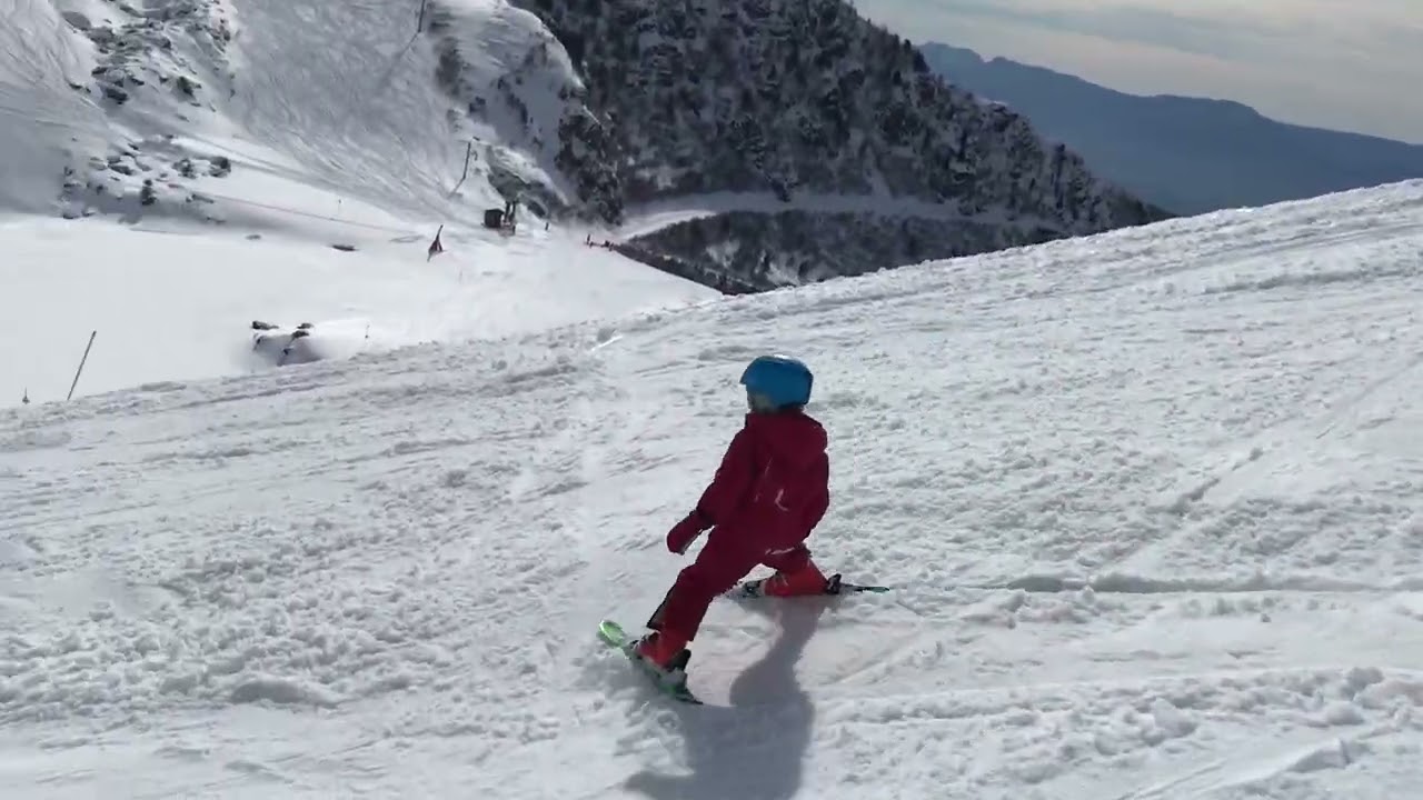 Enfant 4ans ski piste rouge