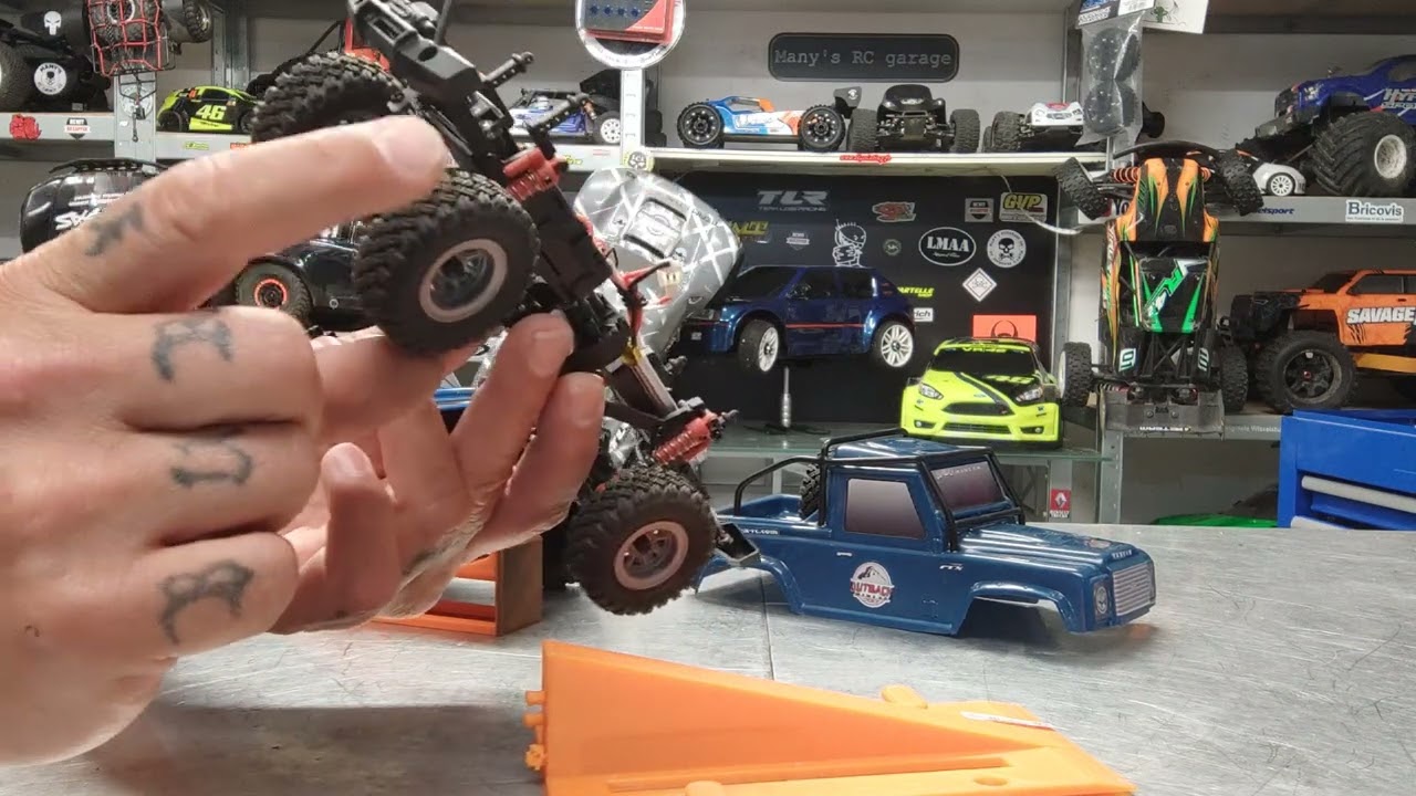 LES MINIS CRAWLER FTX ET CARISMA 1/24