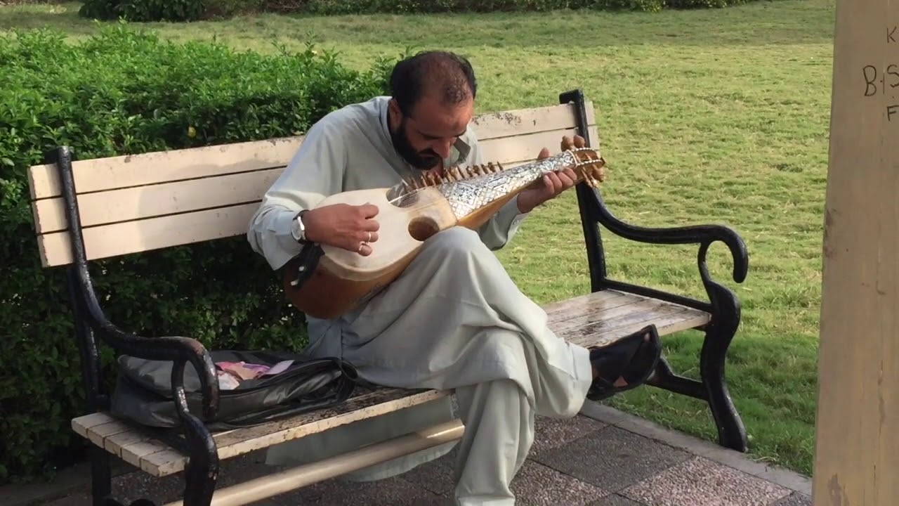 Traditional Pakistani Folk Music- A beautiful tune!