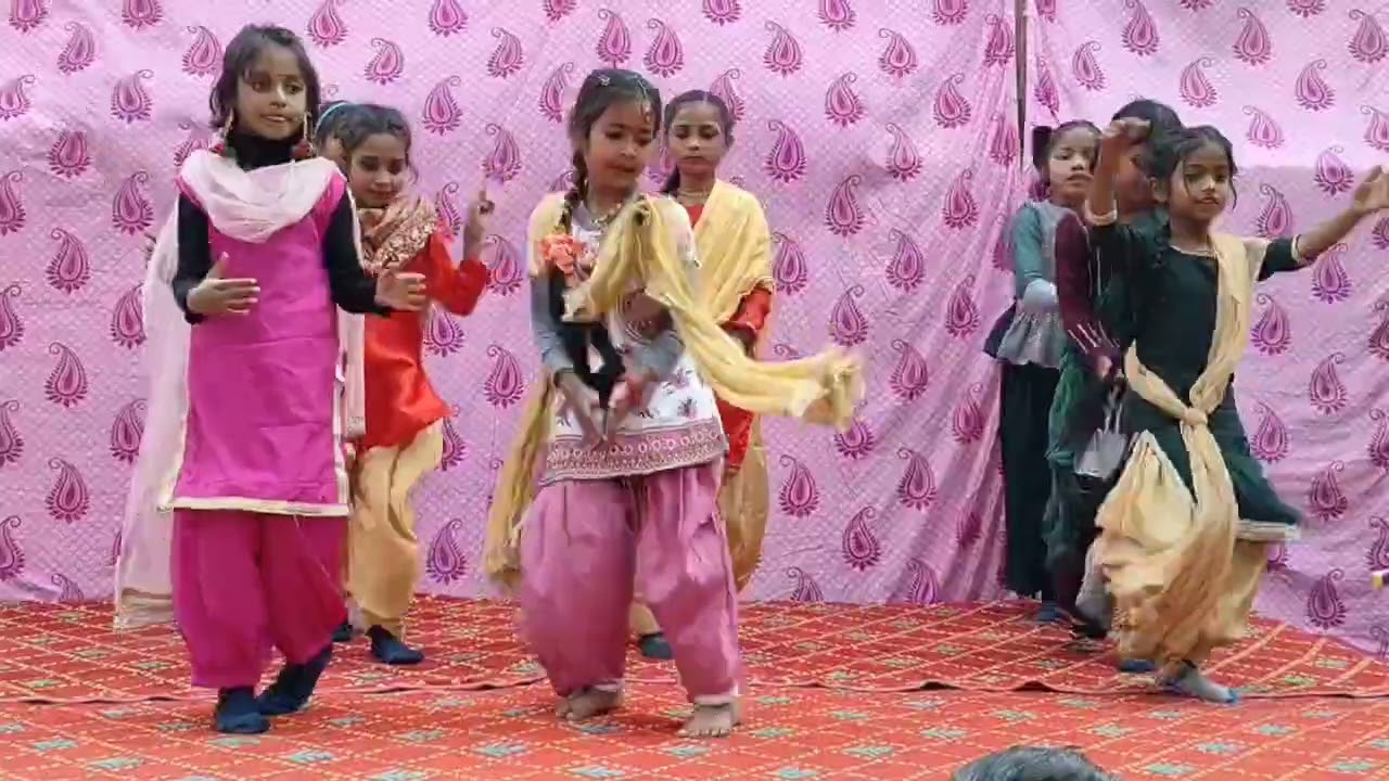 PUNJABI DANCE PERFORMANCE BY GIRLS IN PRABHAT CONVENT SCHOOL