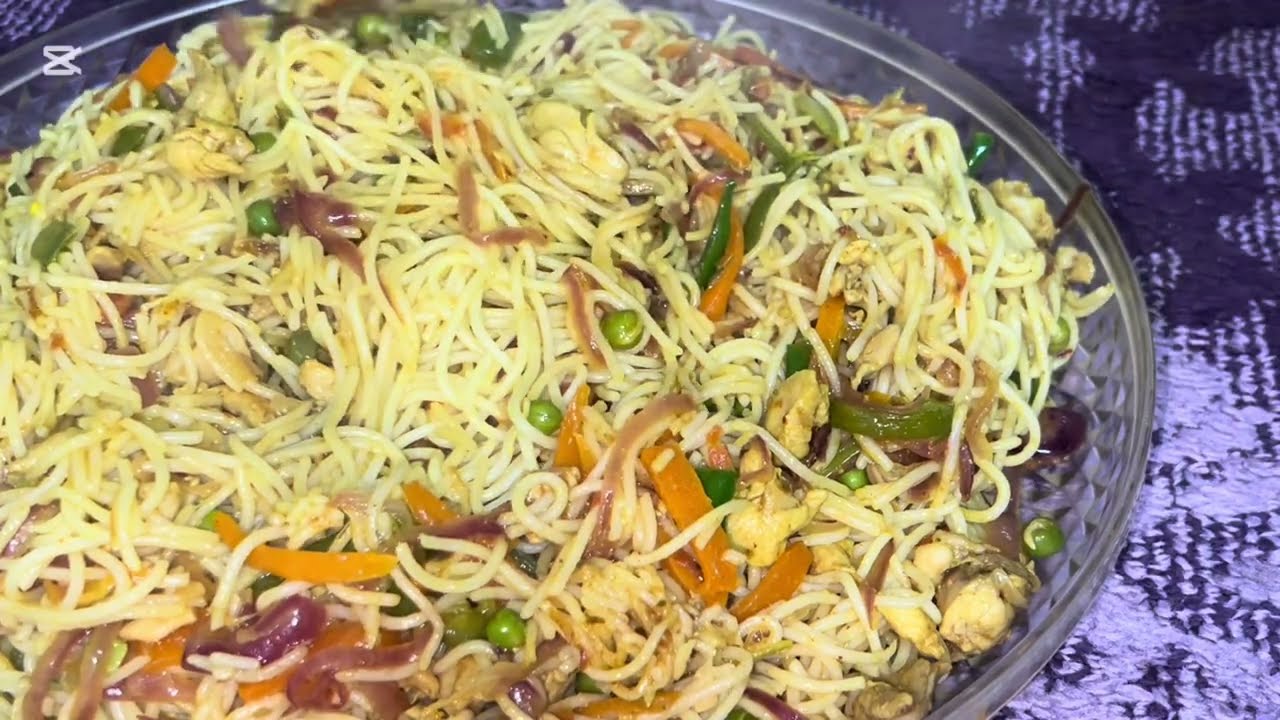 Quick Chinese noodles recipe | video ta dekhle Chinese style e apnio banate parben !!