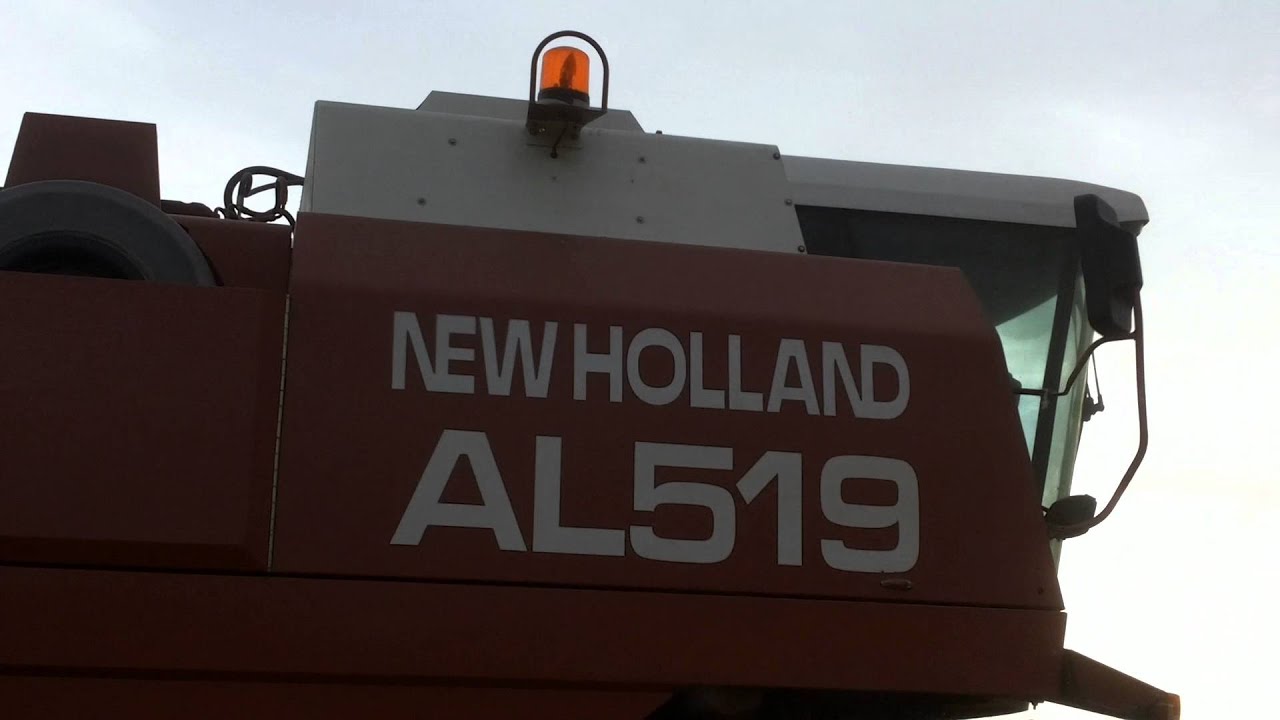 Trebbiatura Orzo 2015 con New Holland AL519 Collina + John Deere 7730 & biasse Rossi