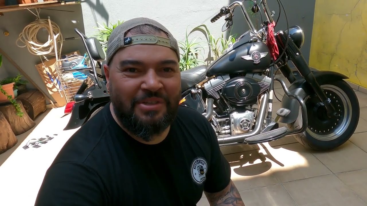 Trocando as pastilhas traseiras da minha Fat Boy 2010