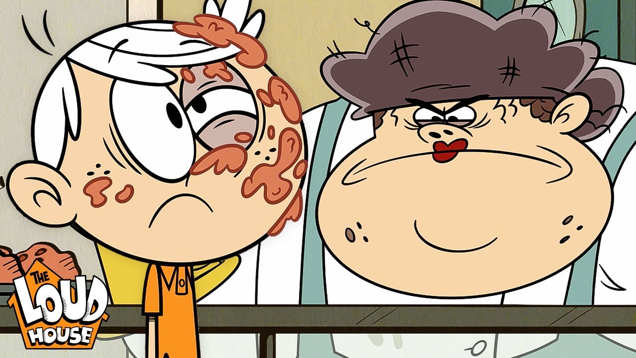 Lincoln vs. The Lunch Lady 🍝 | “Diss The Cook” Full Scene | The Loud House