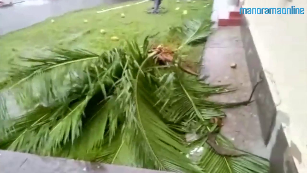 Ockhi Cyclone hits Lakshadweep | Visuals show the depth of the disaster