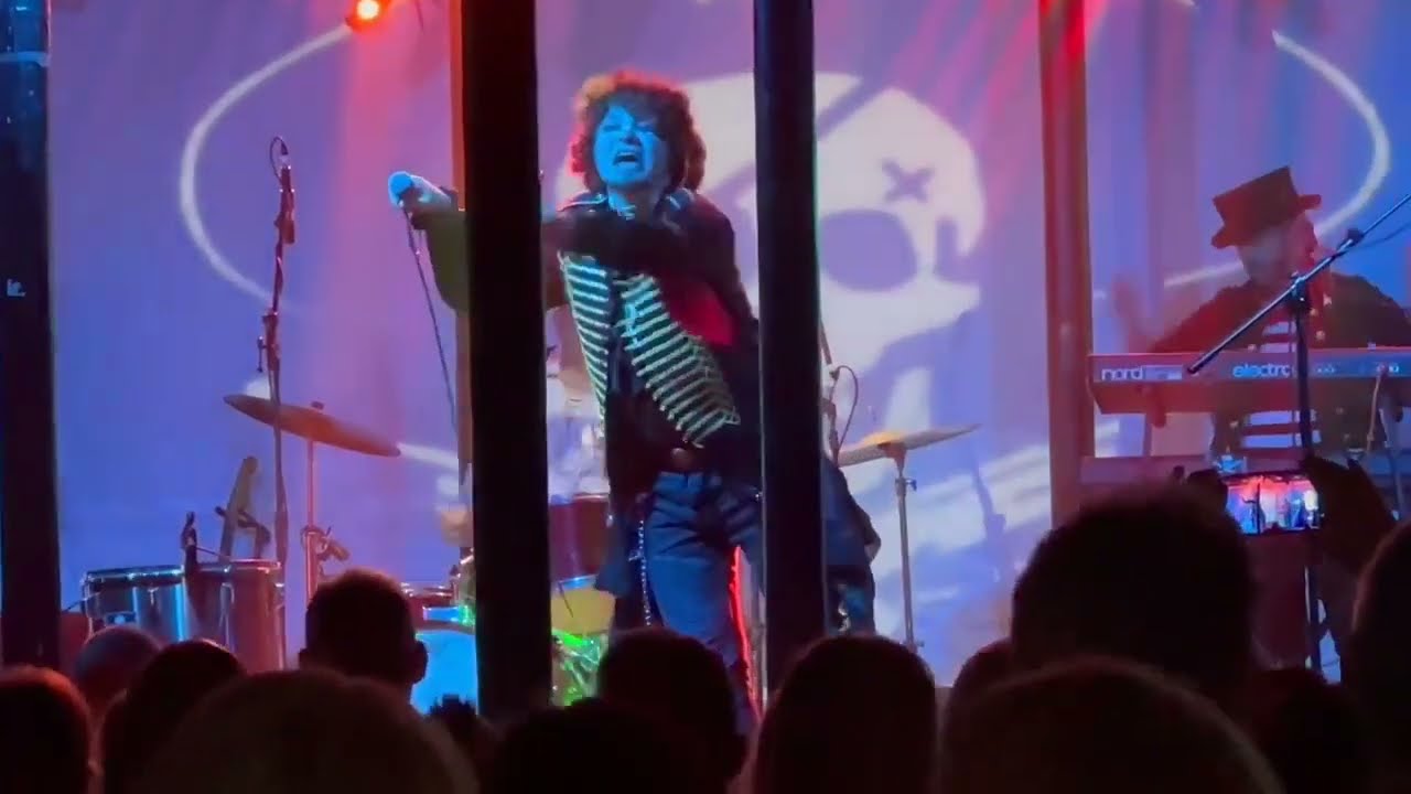 Ant-Trouble - Antmusic (Live @ The Fleece - Bristol)