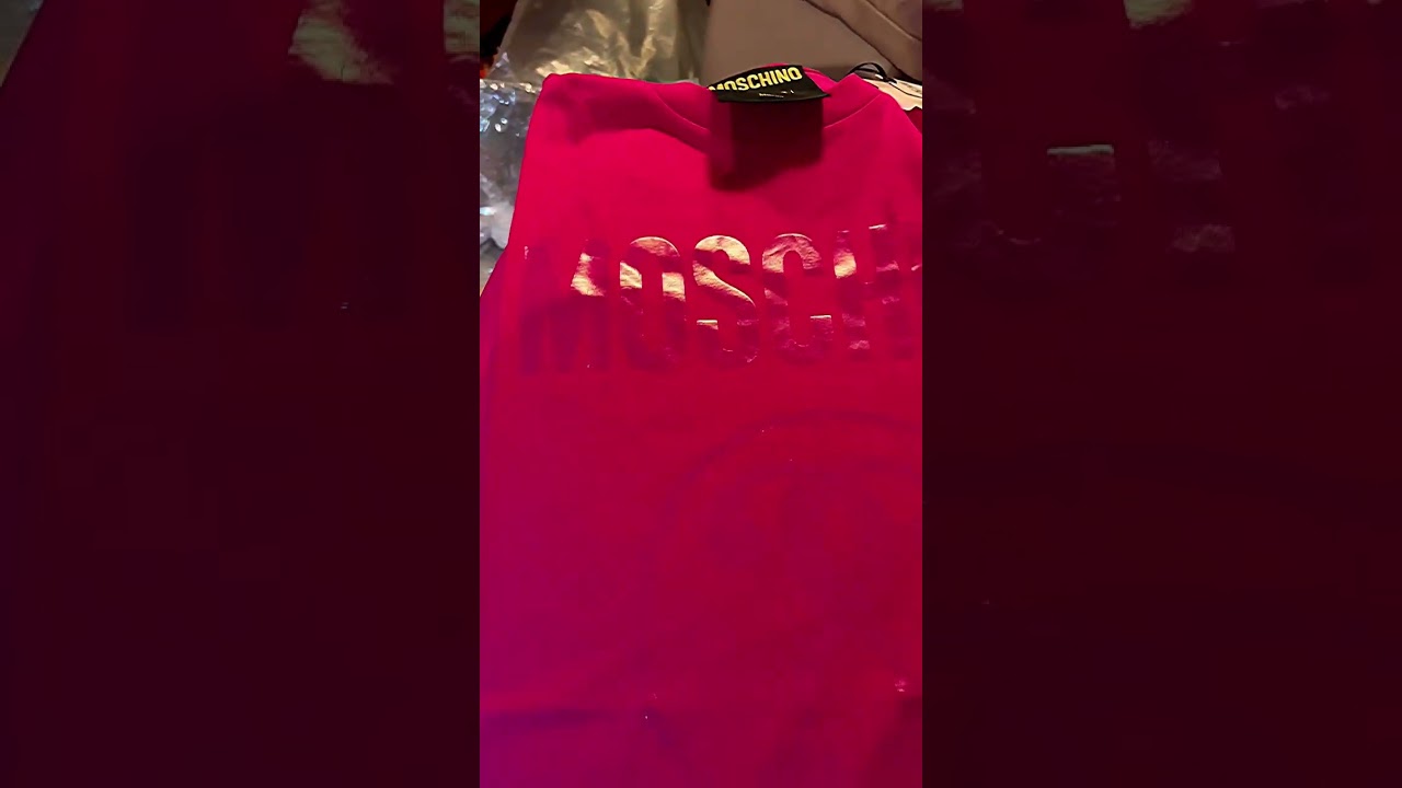 MOSCHINO double question mark logo T-shirt.  #moschino #tshirt