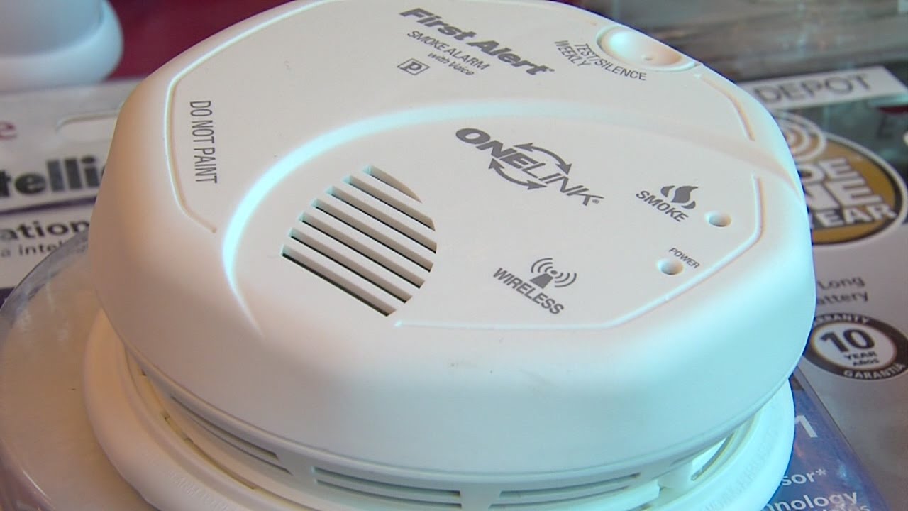 Fire departments hand out dual sensor smoke alarms