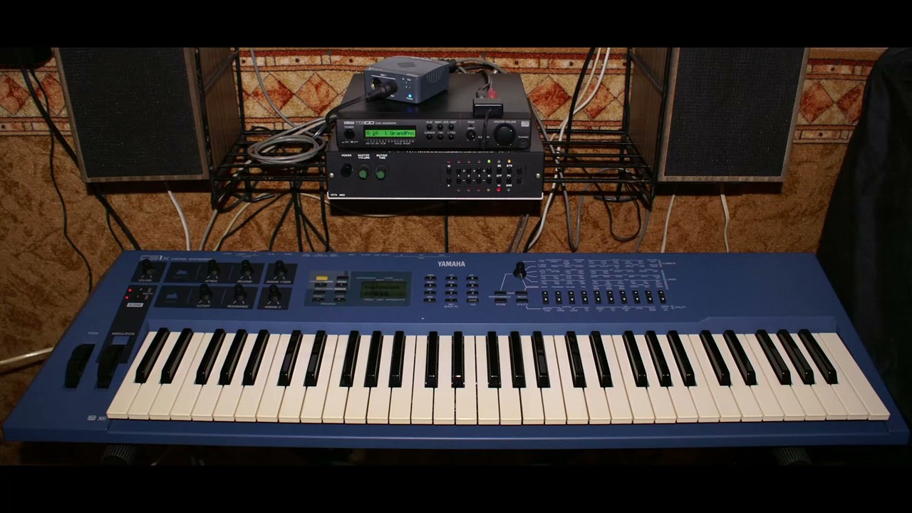 Valerie Dore - Get Closer cover by Tamás Vecsey