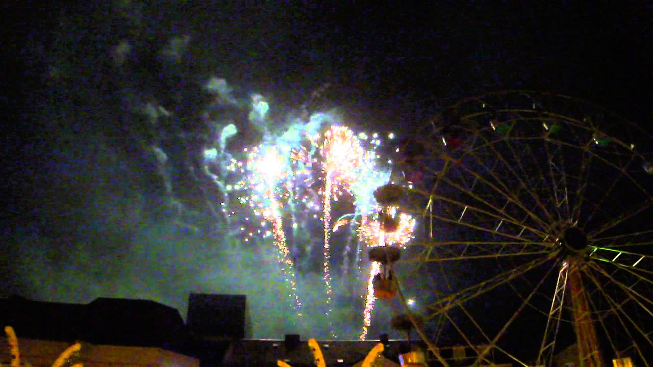 Eröffnungsfeuerwerk - Michaelis-Kirchweih Fürth 2012 HD