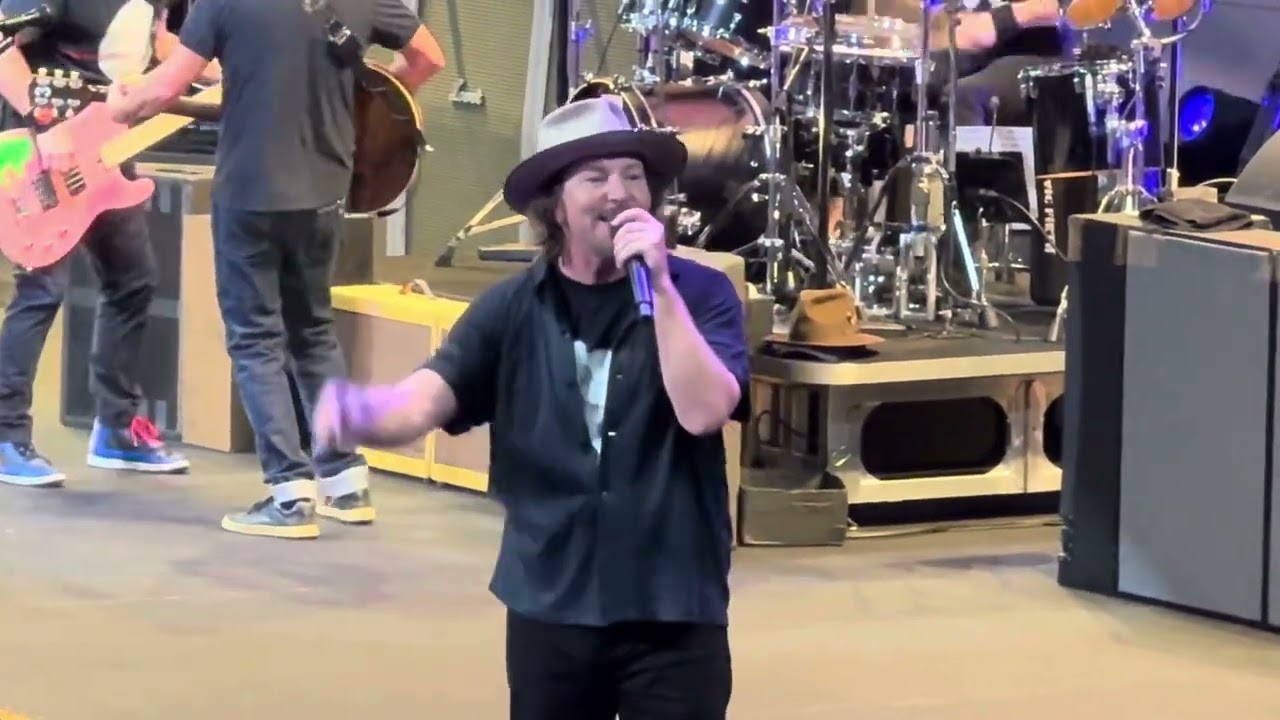 Pearl Jam - Alive, Portland OR, 5/10/2024 Live