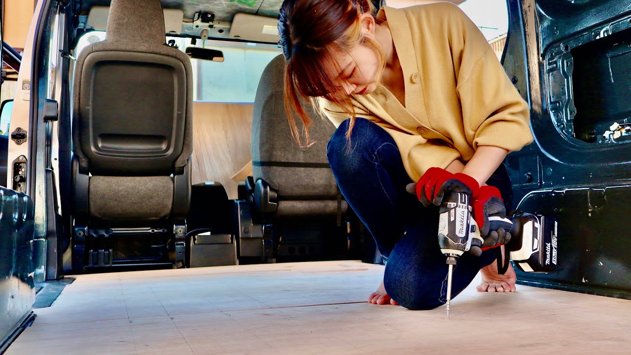 【車DIY】フラットな床作り。車中泊ベッドの土台も作成