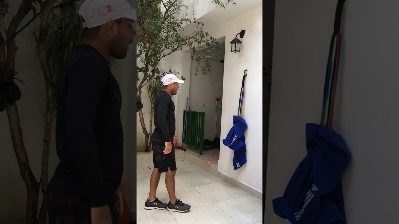 Treino funcional de jiu-jítsu e judô utilizado elástico