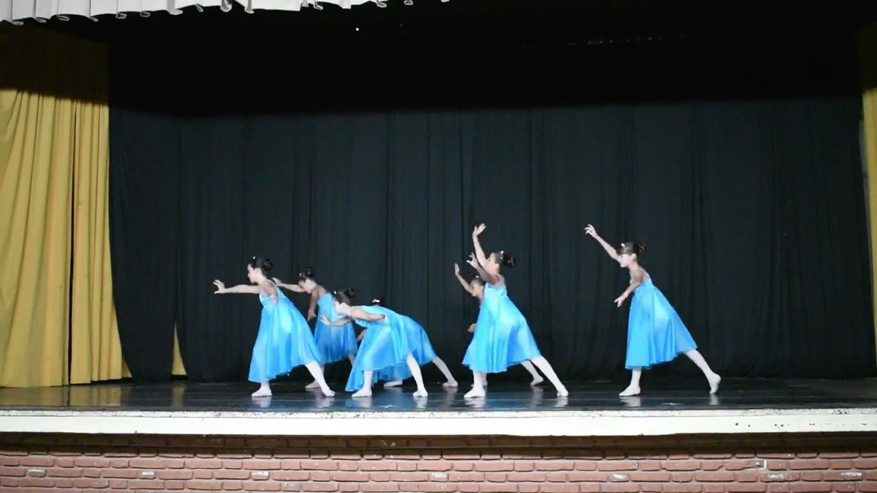 05   Princesas . Mujestra anual 2025 . Escuela de damzas Susana Rizzotto . Sunchales.