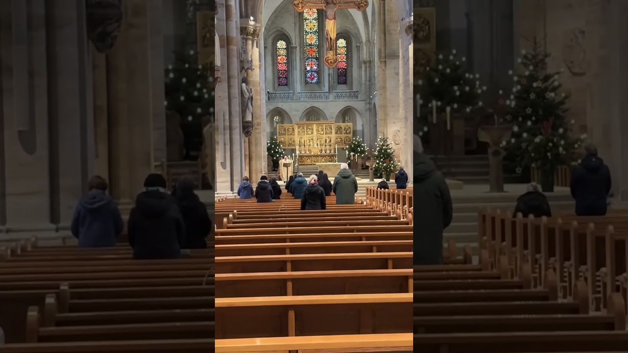 Bei meinen Wanderung besuche ich gern eine Kirche so wie ihr auch in Osnabrück, den Dom Sankt Petrus