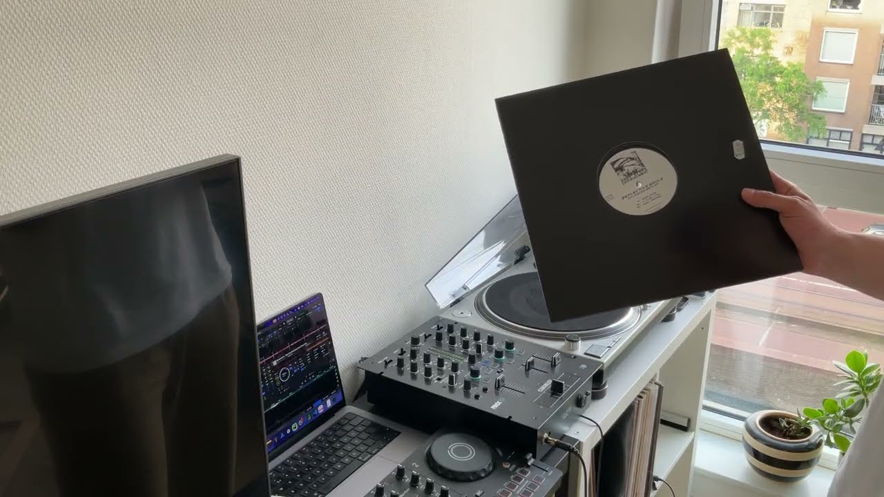 Vinyl Sessions 08&ndash;09PM: Recent Digs &mdash; Breakbeat, Deep House & Mediterranean Grooves