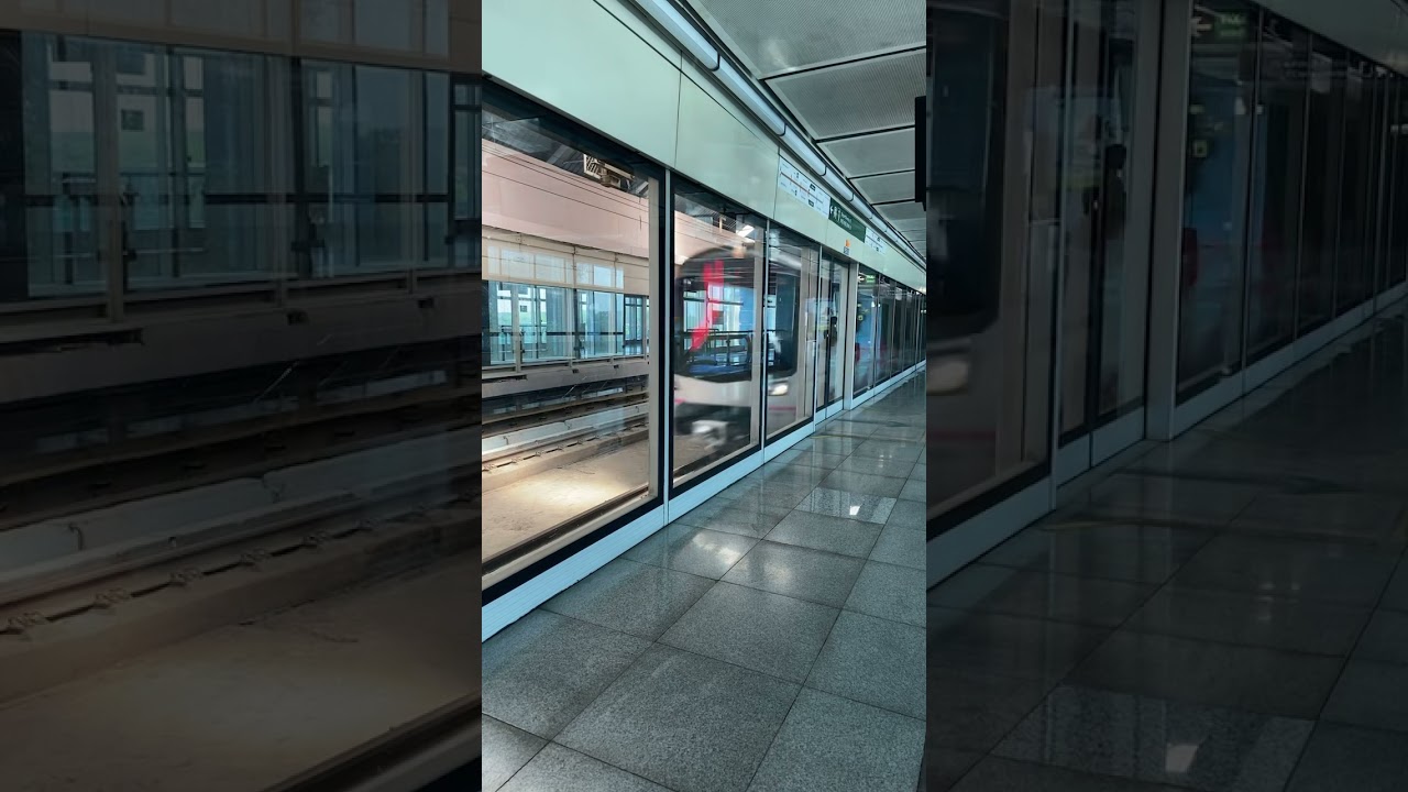 Airport Metro, Delhi