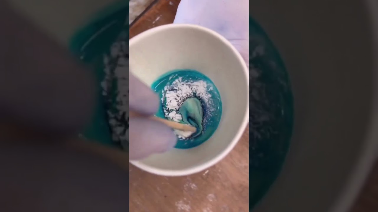 Let&rsquo;s make some gorgeous Resin Ocean Art with @zenithvan 🌊❤️