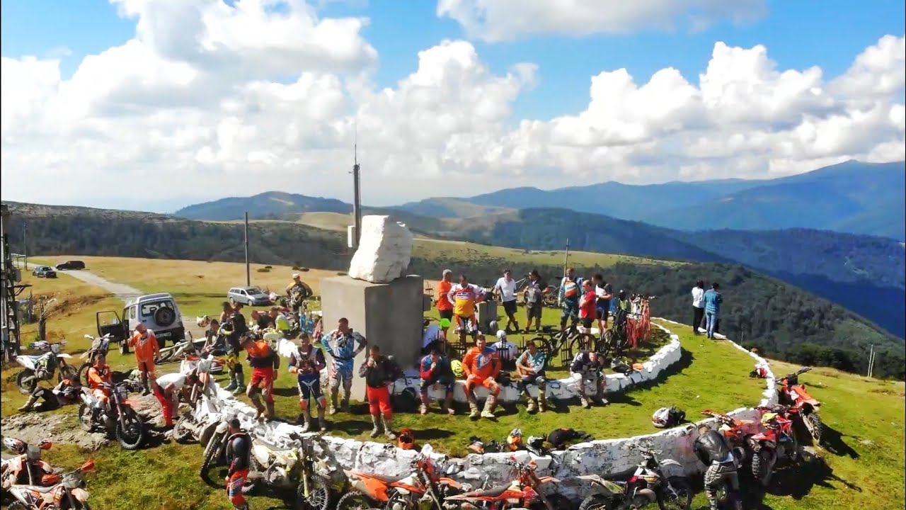 Enduro in muntii Apuseni, urcare spre Muntele Gaina prin Avram Iancu - Valea Verde Day 2 Part 2