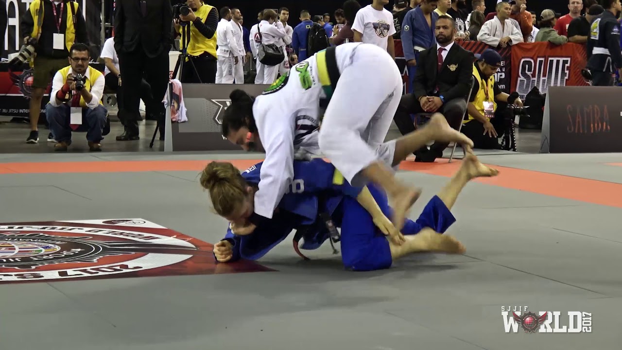 SOPHIA NORDENÖ VS ANA CAROLINA VIEIRA