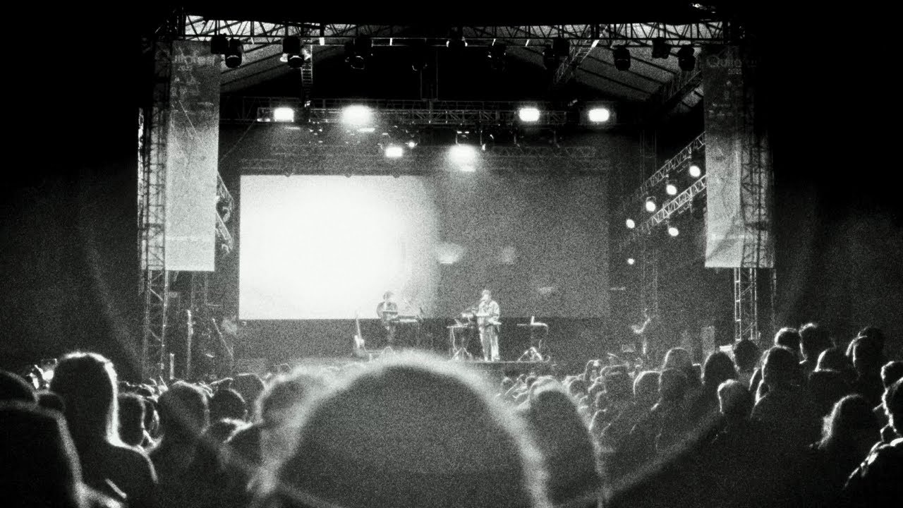 MIEL &ndash; Centro (en vivo @ Quitofest)