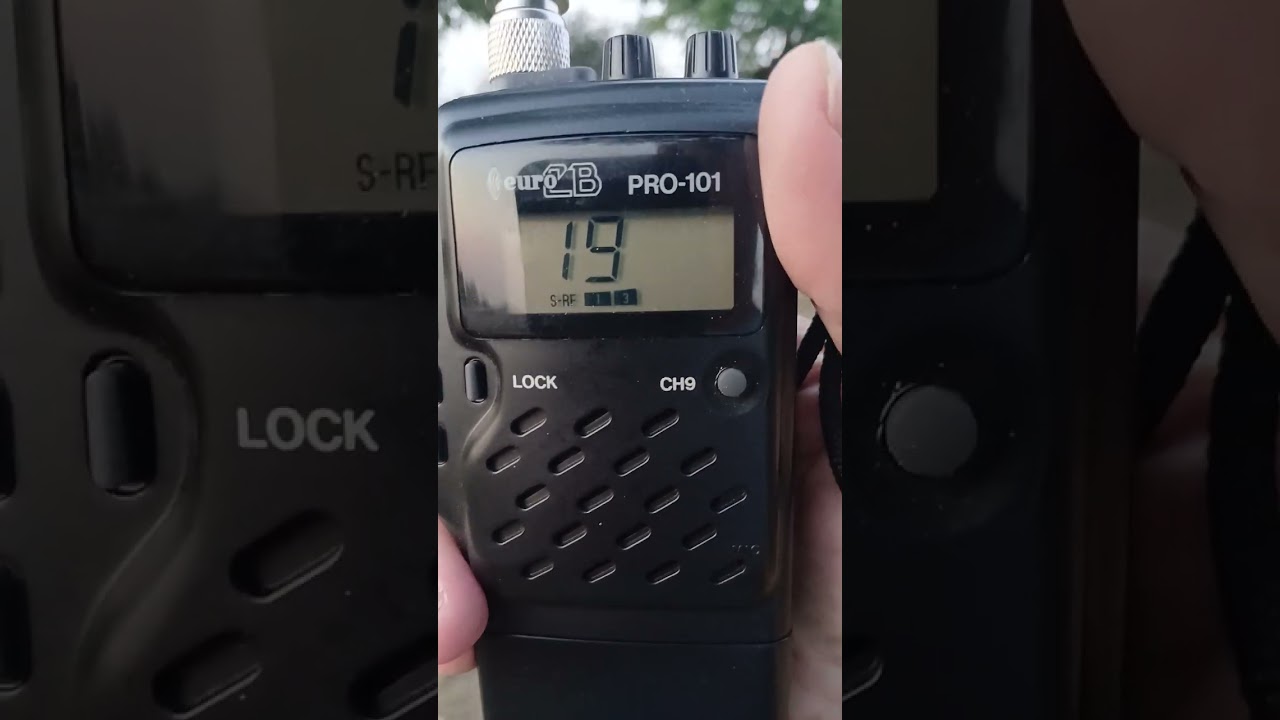 CB PORTABLE EUROCB PRO-101 👍🇨🇵(  À L'ÉCOUTE DES  40 CANAUX CB AM/FM) 