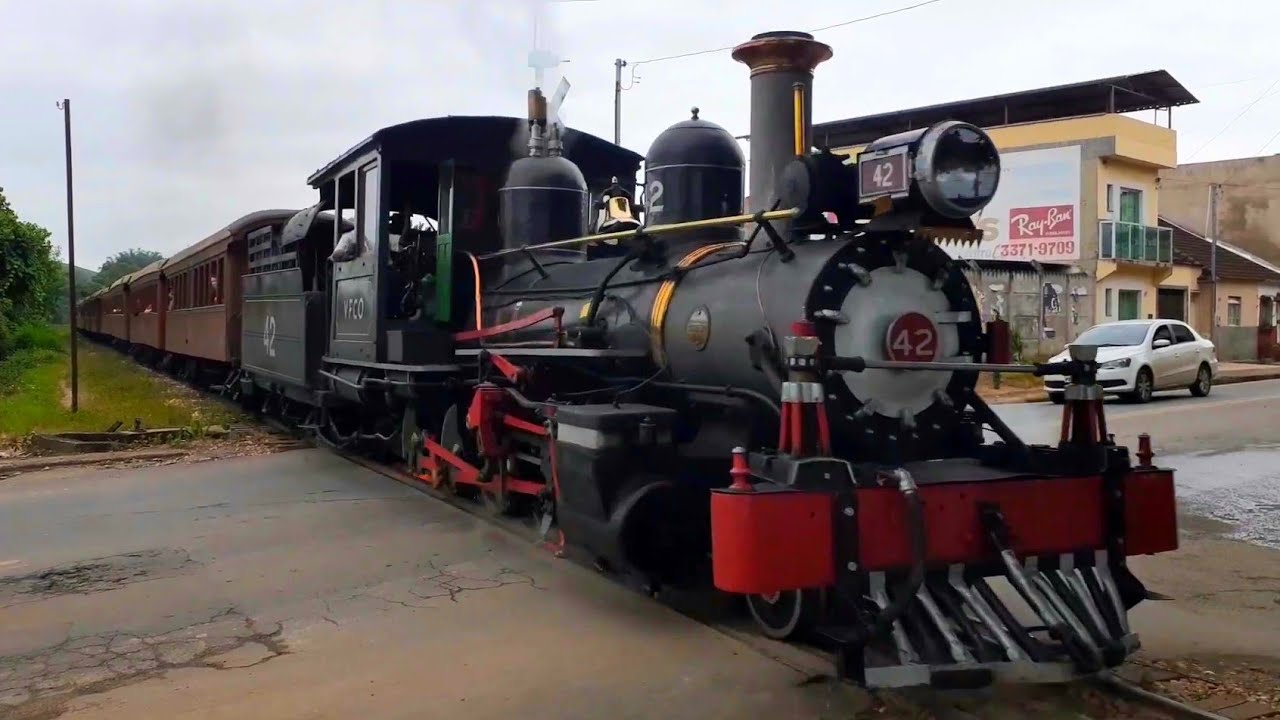 E.F.O.M - Locomotiva 42 com o apito 
