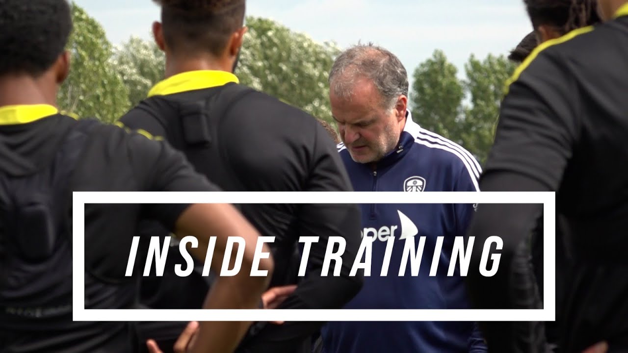 Inside Training | Hard work and focus at Thorp Arch ahead of Manchester Utd season opener
