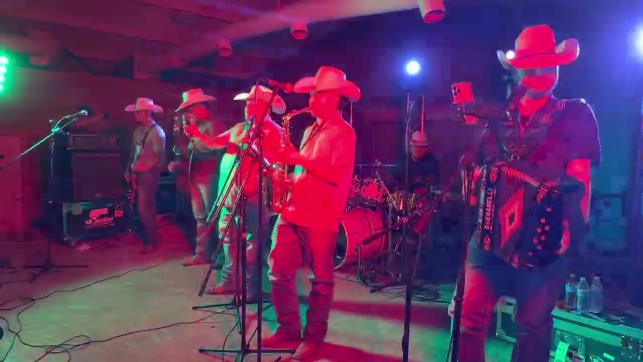 Venga Lo Que Venga - Con Cartitas y Palabras - Una Noche De Mi Vida ~ Vencedores Del Bravo