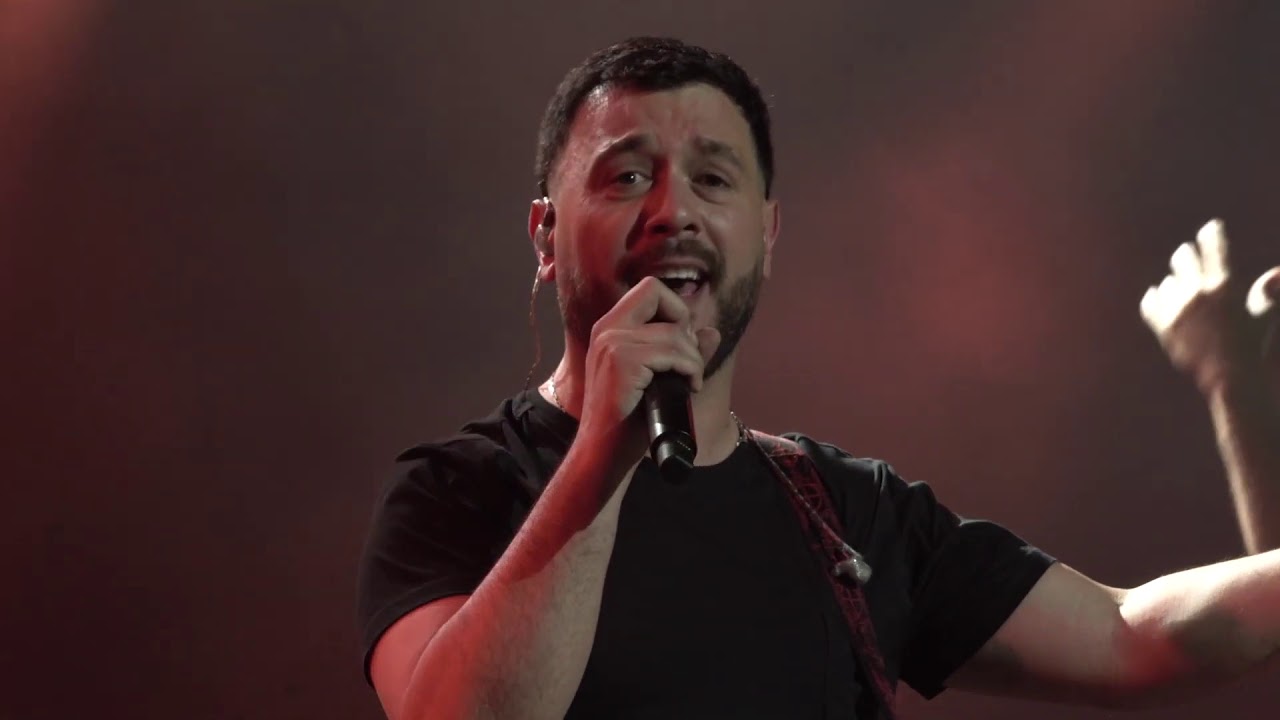 Lucas Sugo - Gitana (En Vivo Antel Arena)