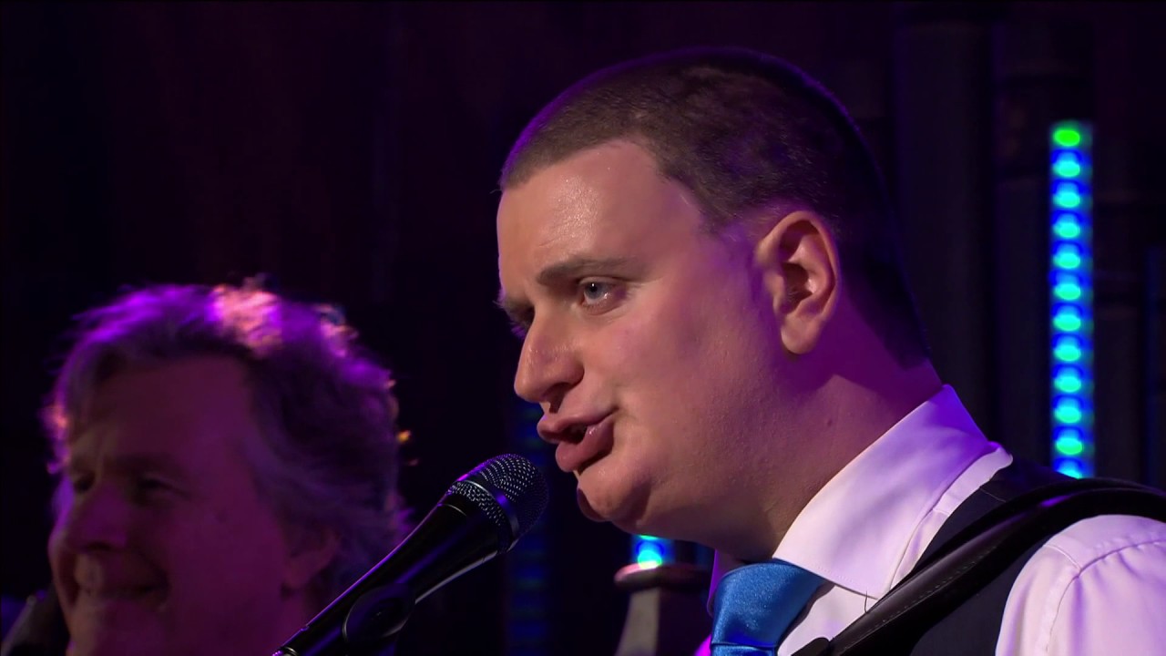 Dermot Lyons | Never too Far From my Mind  TG4