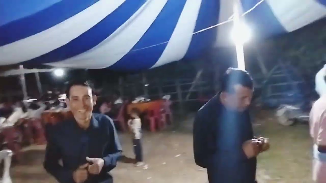 งานตั้งกองบุญแจกเข้า รอบเป็นกียดลำวงพ่อใหย่บ้าน