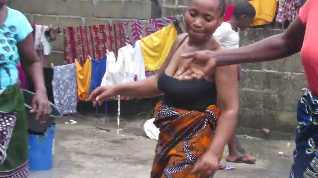 Memorias- As manas dancando Nkete Kete. Ao Som de  Thazy