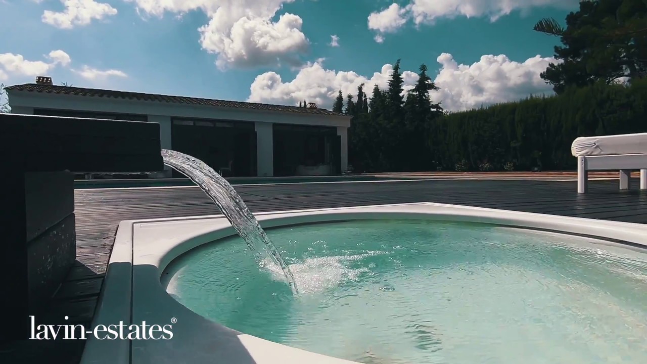 Spacious villa with gorgeous pool and chill-out area