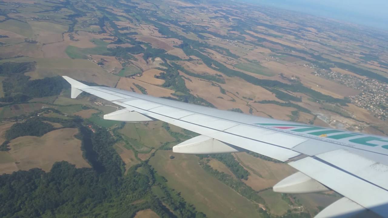 Decollo da Lamezia Terme per Roma Fiumicino.
