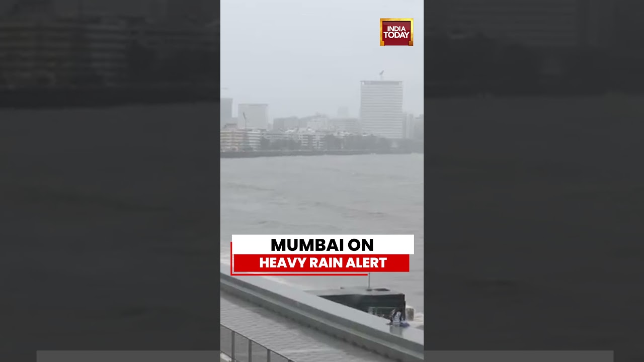 Mumbai On Heavy Rain Alert As BMC Warns Of Extremely Heavy Rain Tonight #mumbairains #monsoon