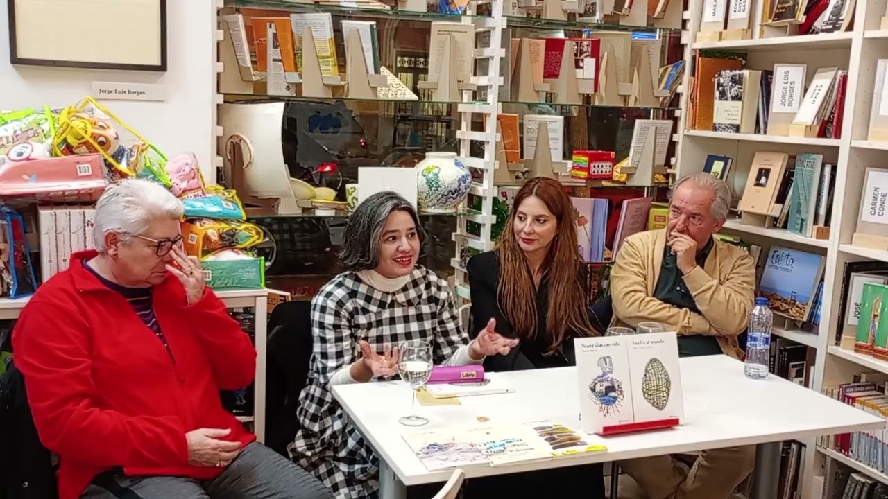 Presentación de los libros Vuelta al mundo, de Pola Gómez y Nueve días cayendo, de Jimena Marcos