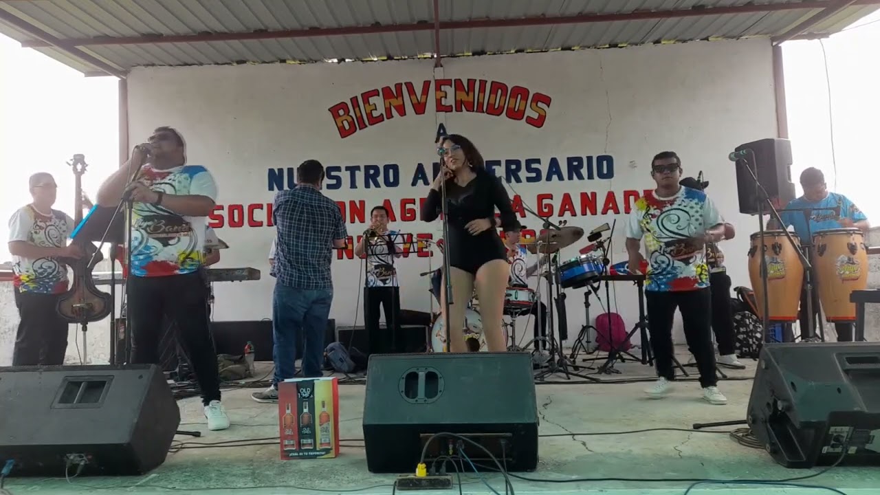 LA VICTORIA DE SALITRE YIYO BAND