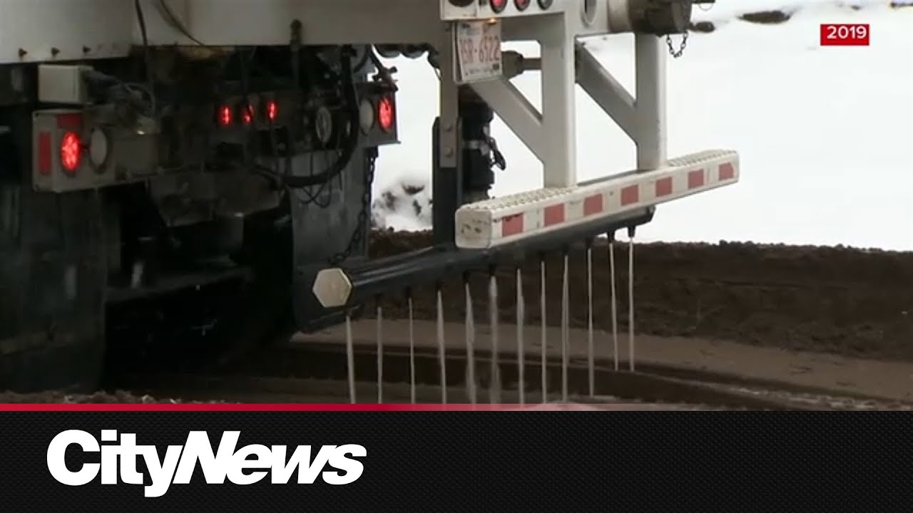 Edmonton mulls salting roads with calcium chloride, again