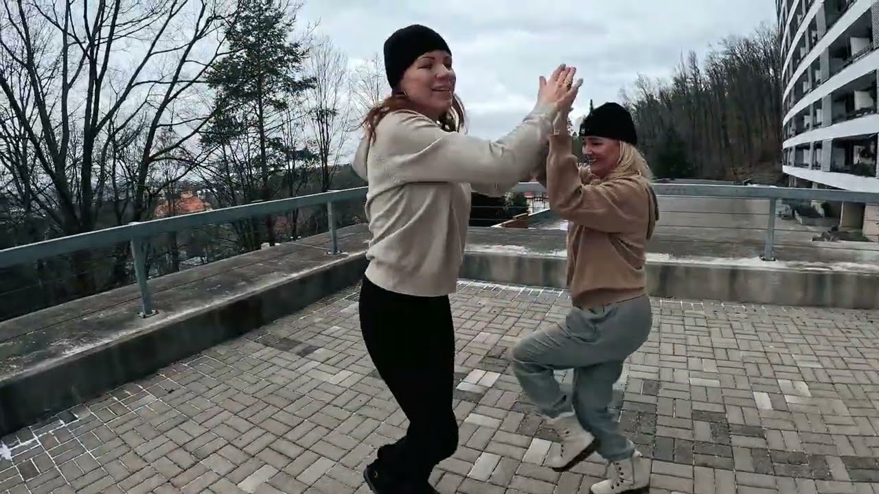 MUM & DAUGHTER ZUMBA DANCE WORKOUT RUDE BOY (KLEAN REMIX) - RIHANNA