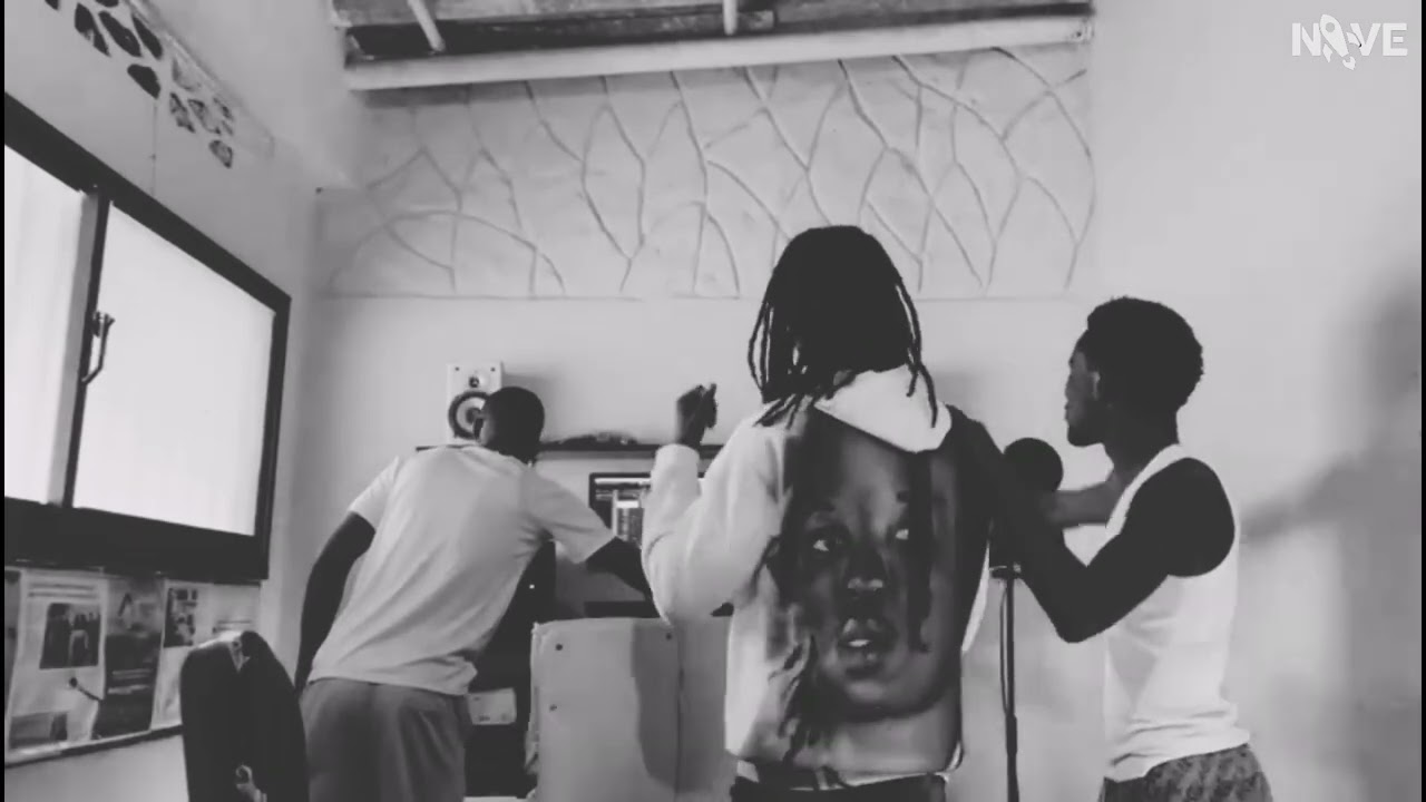G-Monster & OG Eizy - Férias Em Maldivas (Performance Vídeo)