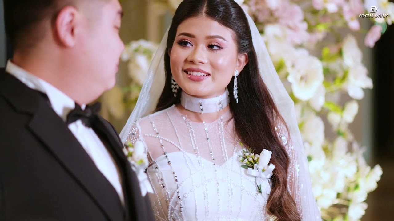 A wedding dinner at historic hotel 