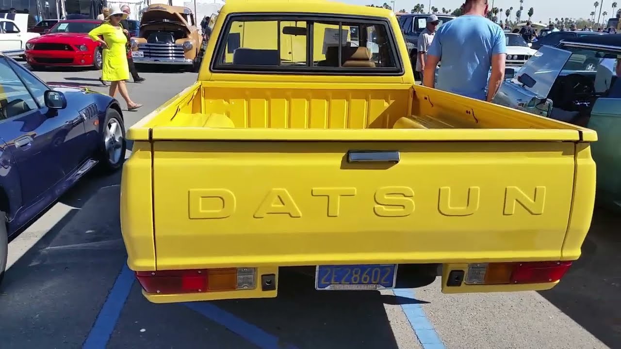 Datsun Nissan 720 Pickup Trucks - A Short 4 Minute History