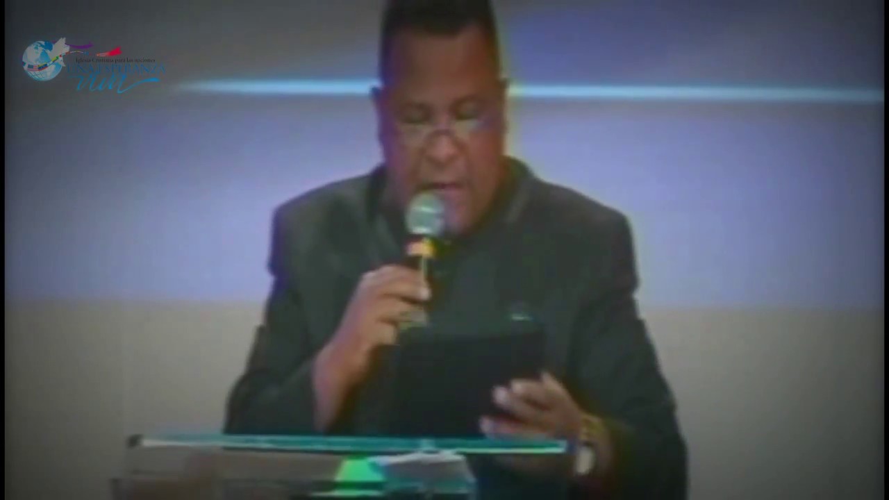 LA OVEJA PERNIQUEBRADA PASTOR VICTOR
