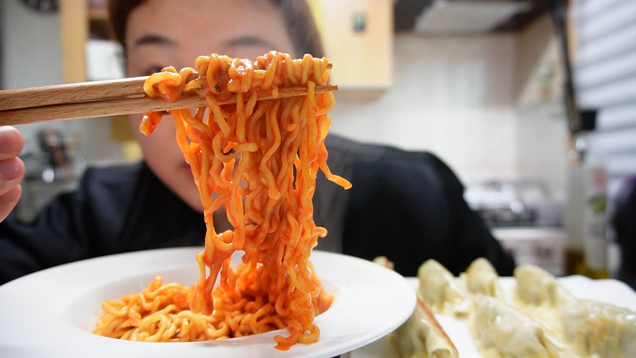 불닭볶음면+군만두 먹방