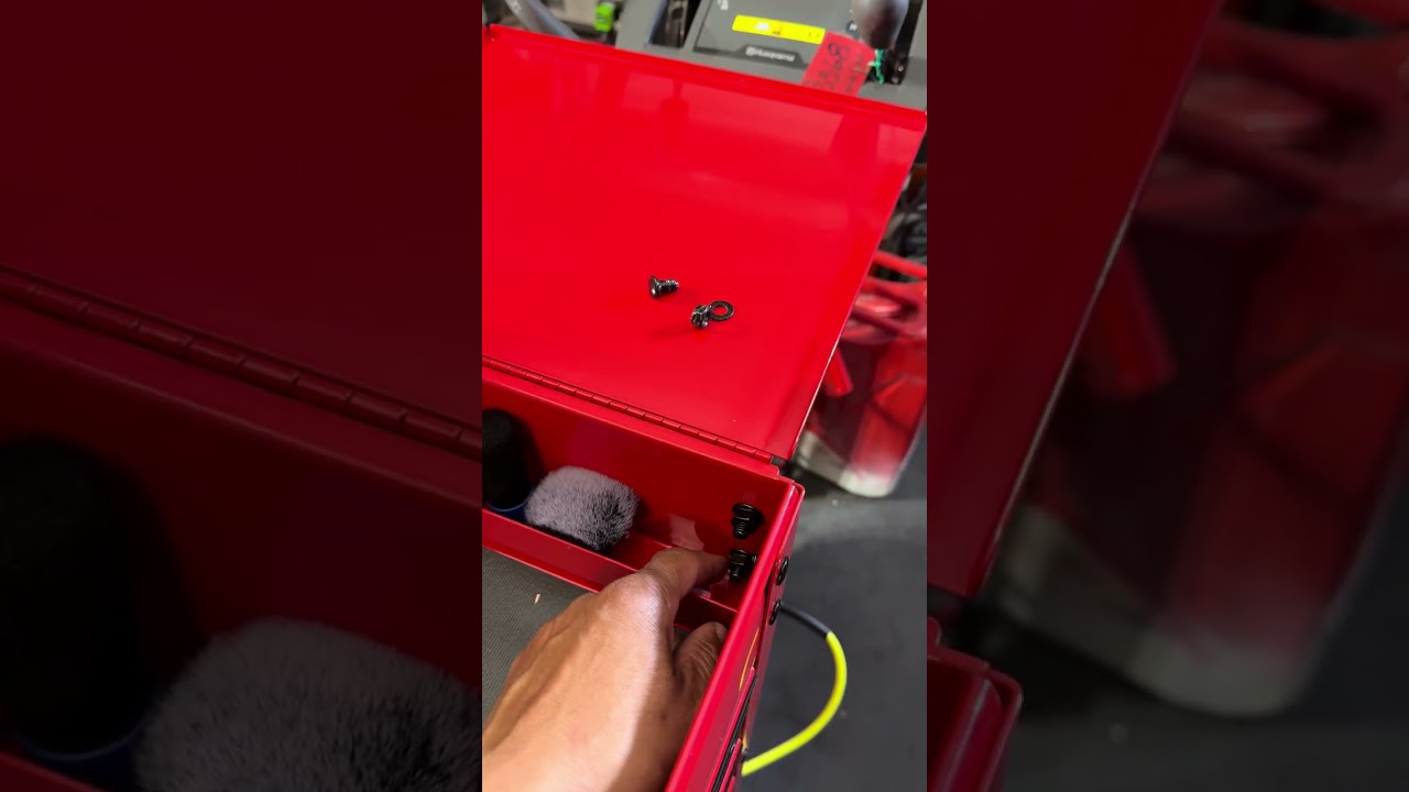 Up date to the detailing US General cart folding shelf 