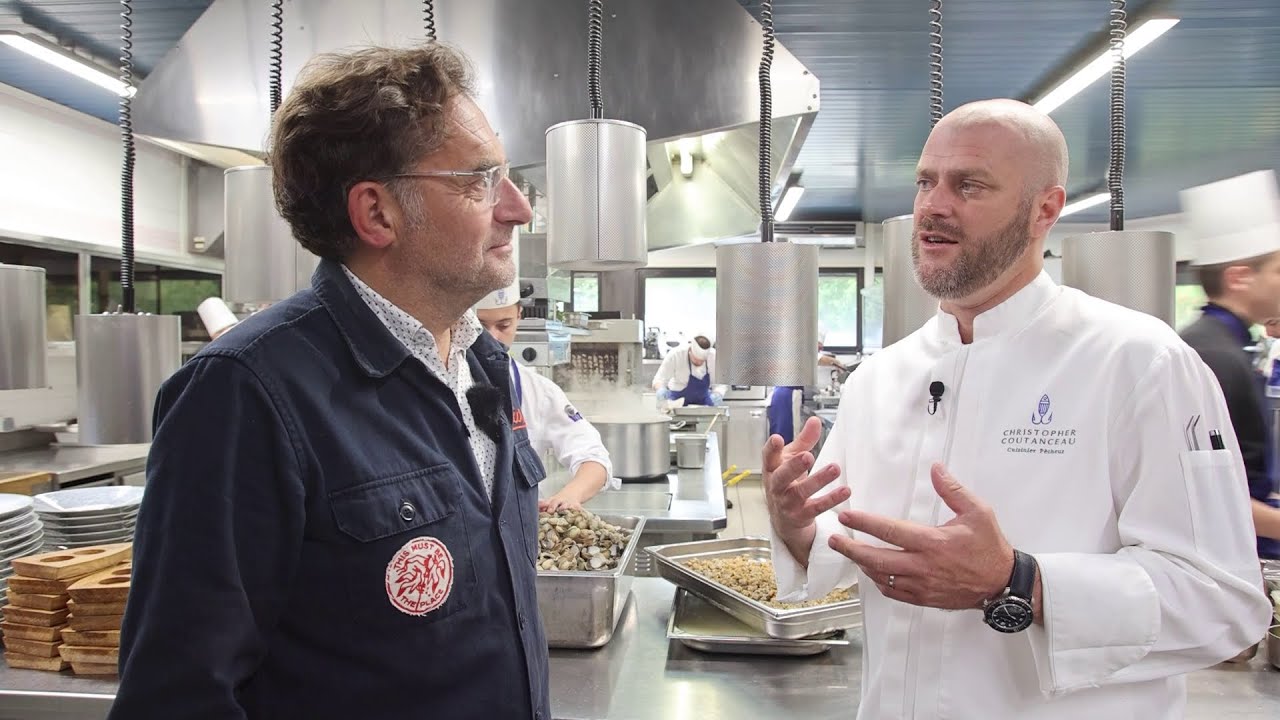 Avec Christopher Coutanceau, chef triplement étoilé, sur la criée de La Rochelle