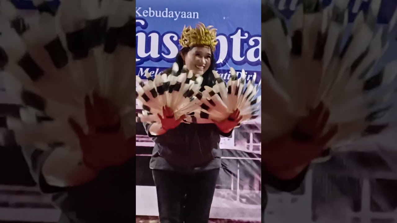 Musik Sape Dan Penari Cantik 