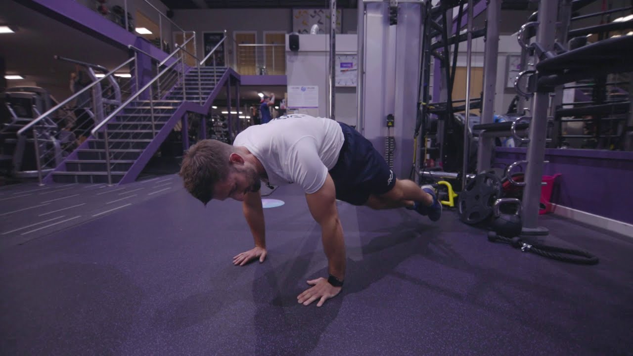 TRX Oblique Knee Tucks - RCA Fitness